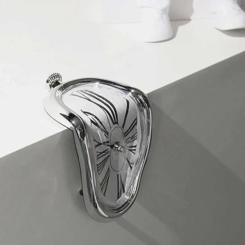DALI Melting Clock - Zenobia’s Aura