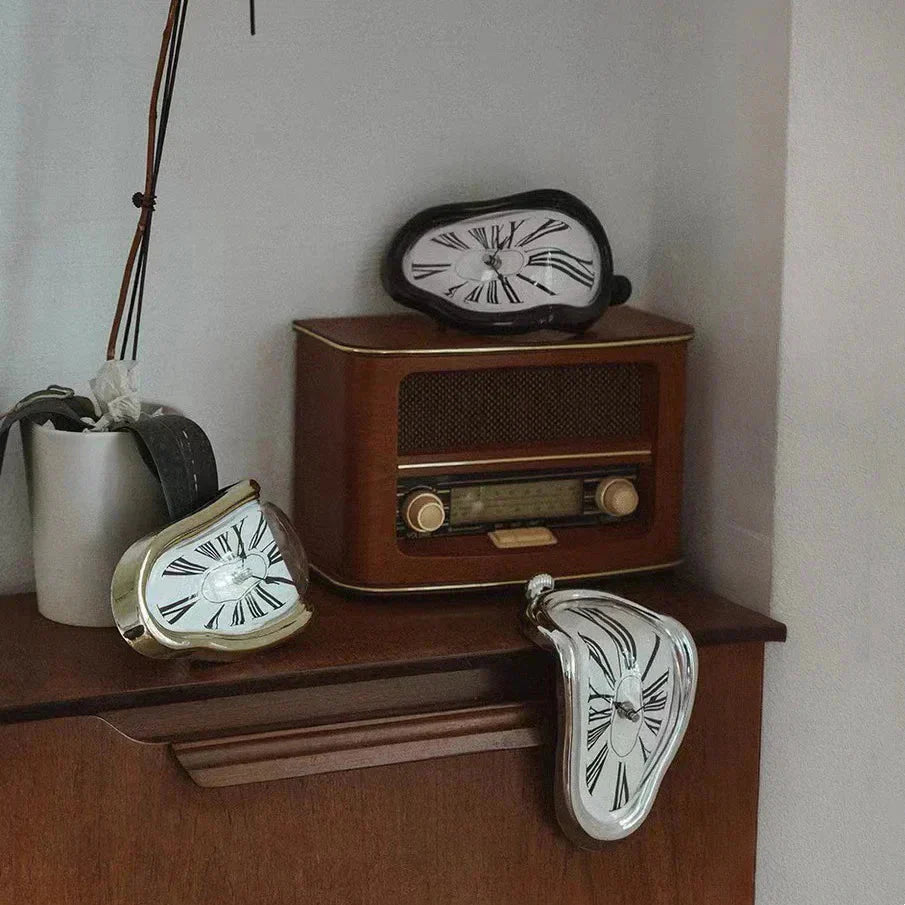 DALI Melting Clock - Zenobia’s Aura