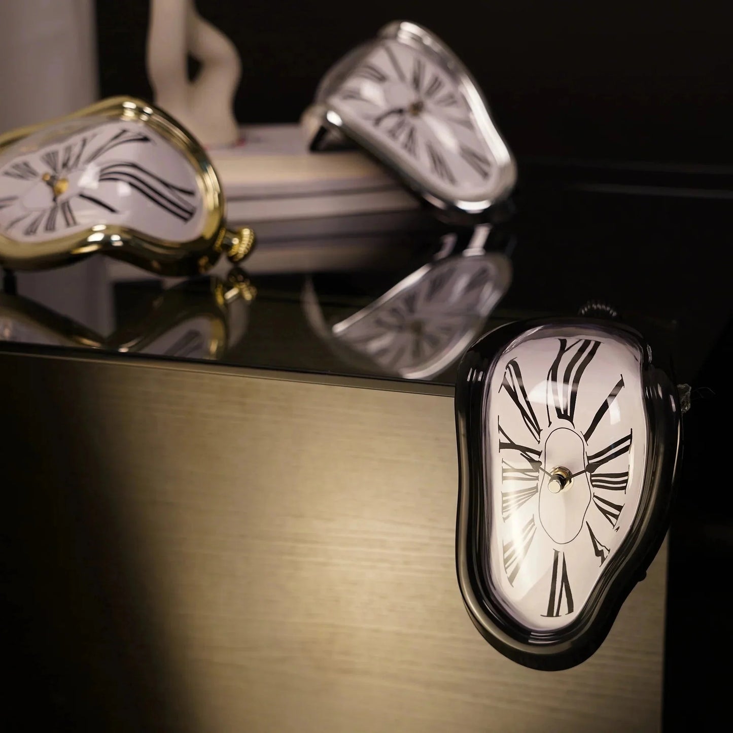 DALI Melting Clock - Zenobia’s Aura