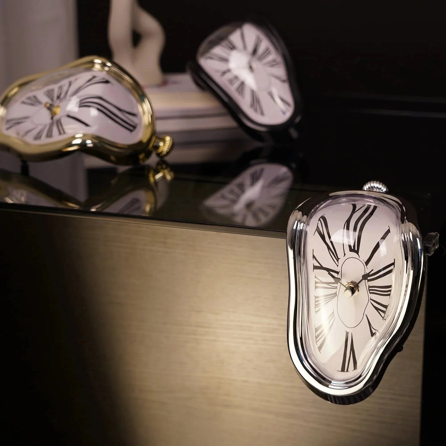 DALI Melting Clock - Zenobia’s Aura
