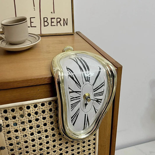 DALI Melting Clock - Zenobia’s Aura