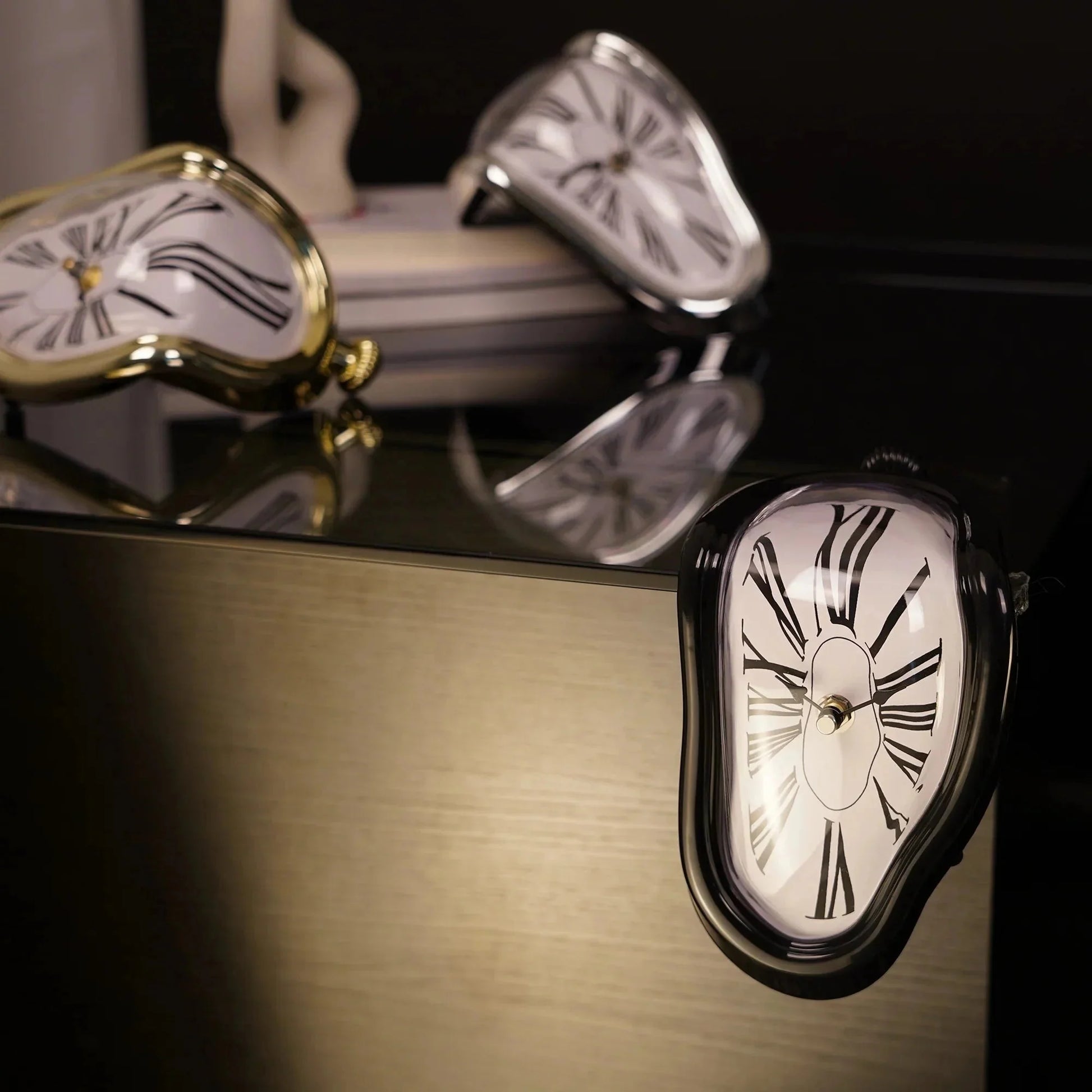 DALI Melting Clock - Zenobia’s Aura
